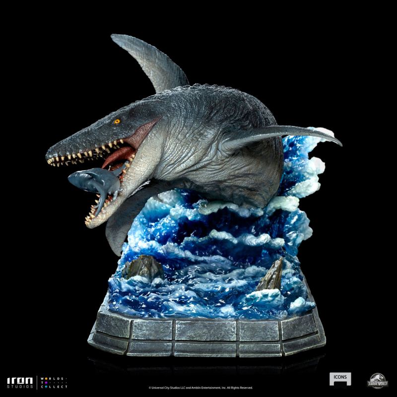 Iron Studios《侏羅紀世界》滄龍（Mosasaurus）無比例場景雕像 震撼餵食秀縮小再現！