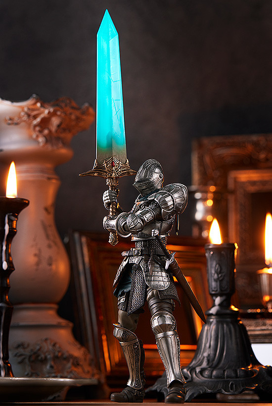 包含「月光大劍」等多種帥氣武裝配件『figma 惡魔靈魂重製版 Fluted Armor』預計 2023 年 10 月發售！