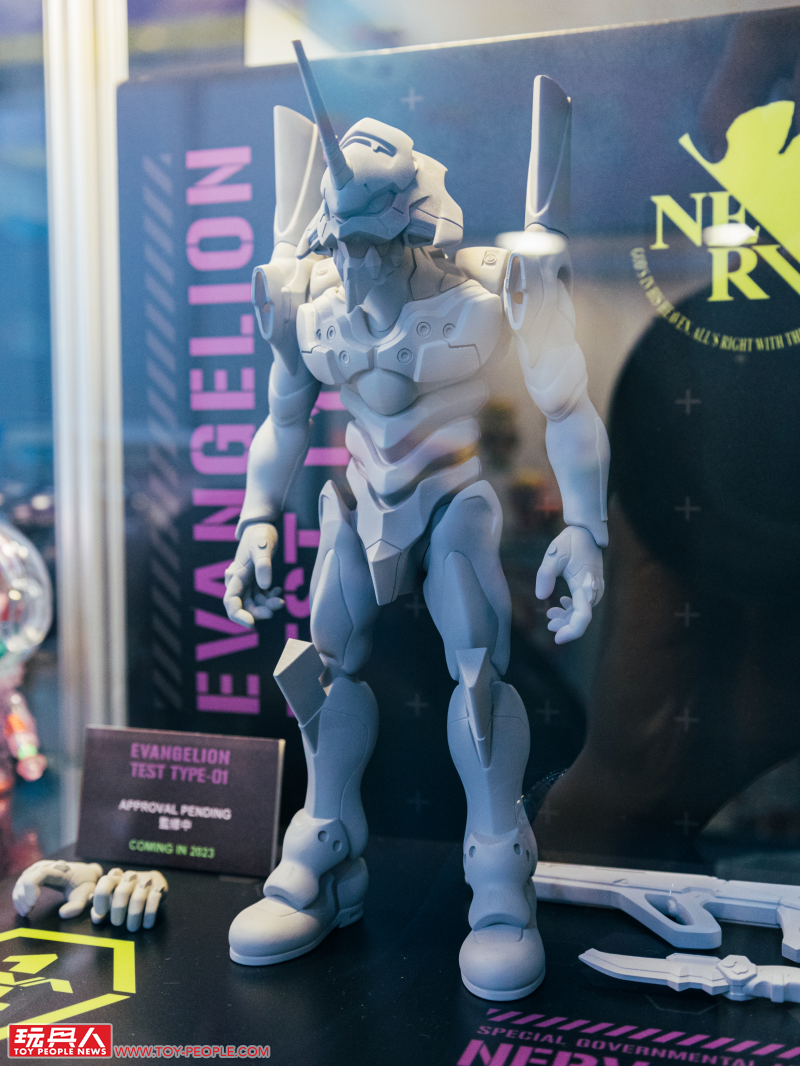 MechNoiz Toys「EVANGELION 初號機」11 吋軟膠玩具 上色原型公開！