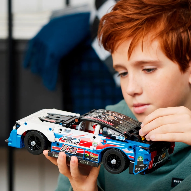 LEGO 42153 科技系列「NASCAR Next Gen 雪佛蘭Camaro ZL1」磚拼模型 
