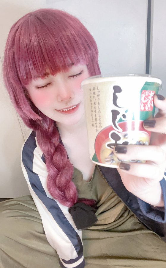 這個酒鬼姊姊好香！ Coserトキワ扮《孤獨搖滾！》廣井菊里神韻超到位