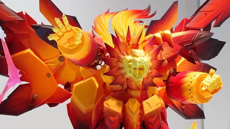 再現遭到 Triple Zero 侵蝕的焰紅身軀 AMAKUNI機神『霸界王始源我王凱牙』『始源我王凱牙發光頭像』試作品公開！