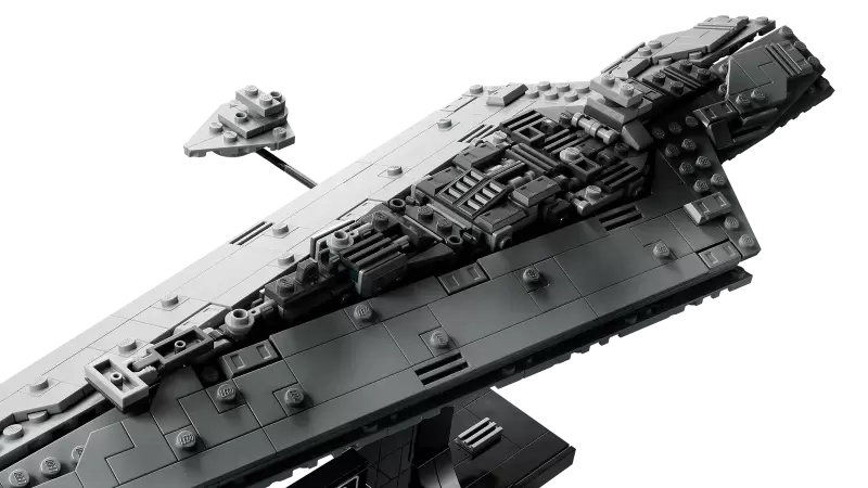 LEGO 75356《星際大戰》執行者超級滅星者（Executor Super Star Destroyer）一旁的迷你滅星者超可愛！