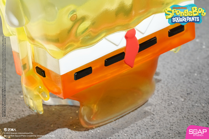 Soap Studio《海綿寶寶》被詛咒的海綿寶寶＆派大星 搪膠人偶 半透明材質再現鬼魂視覺效果！