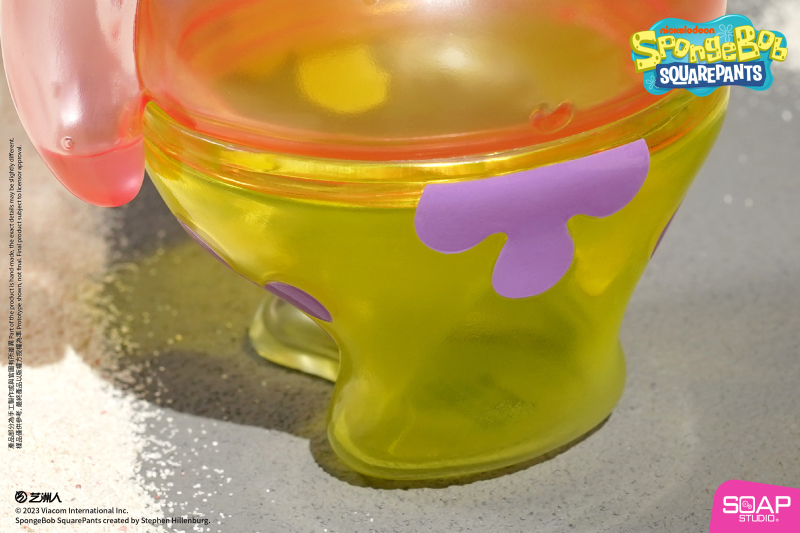 Soap Studio《海綿寶寶》被詛咒的海綿寶寶＆派大星 搪膠人偶 半透明材質再現鬼魂視覺效果！