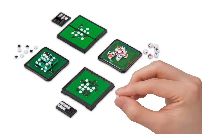 MEGAHOUSE「迷你黑白棋收藏」轉蛋 世界最小尺寸棋盤根本挑戰耐心！（ミニチュアオセロコレクション）