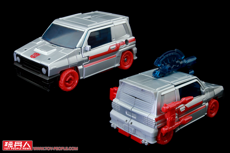 全方位的經典進化、跨時代的傳承對決!孩之寶變形金剛經典世代「傳承進化系列」第二波 開箱報告