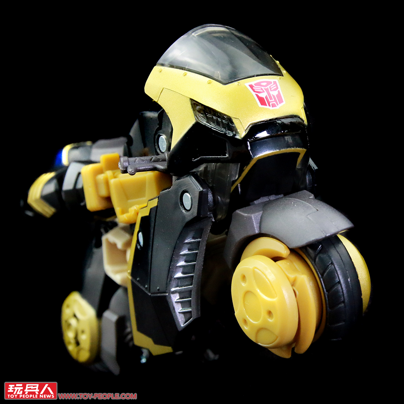 全方位的經典進化、跨時代的傳承對決!孩之寶變形金剛經典世代「傳承進化系列」第二波 開箱報告