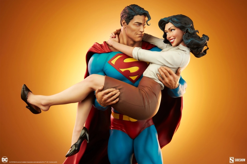 SIDESHOW DC 漫畫「超人＆露意絲·蓮恩」全身雕像（SUPERMAN AND LOIS LANE）