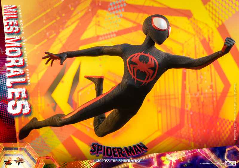 Hot Toys《蜘蛛人:穿越新宇宙》邁爾斯·摩拉斯(Miles Morales)1/6 比例收藏級人偶 英雄造型&日常穿搭一次滿足!