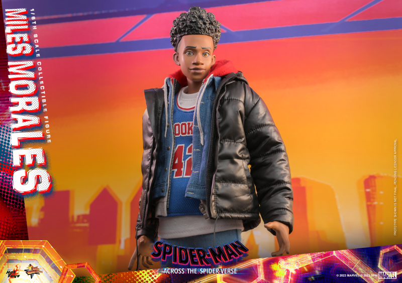 Hot Toys《蜘蛛人:穿越新宇宙》邁爾斯·摩拉斯(Miles Morales)1/6 比例收藏級人偶 英雄造型&日常穿搭一次滿足!