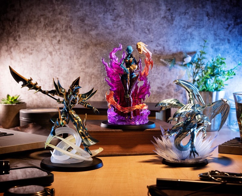 MONSTERS CHRONICLE『遊戲王 青眼究極龍』小尺寸怪獸模型 兇惡咆哮姿態再現!