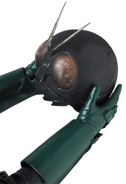 RAH『假面騎士第2+1號(新・假面騎士) 1/6比例可動人偶』附屬焦黑頭盔、大拇指比讚等配件