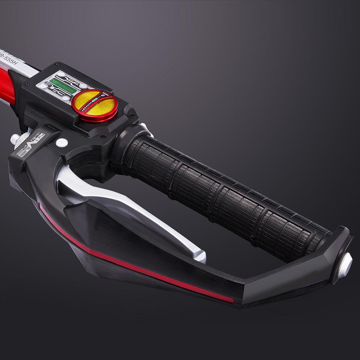 FAIZ超帥專用武器『CSM 假面騎士555 FAIZ EDGE』 82 公分發光規格再現交通指揮棒!