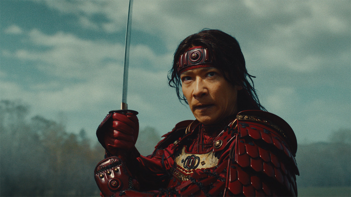 要素過多！堺雅人化身武士出演「丸紅」企業廣告，殭屍、隕石甚至連王者基多拉都來了！？
