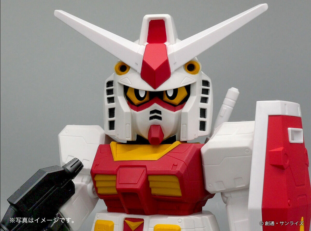 PLEX推出『巨無霸軟膠模型SD RX-78-2 鋼彈（2P配色）』巨大尺寸再現遊戲中的紅白 2P 色！