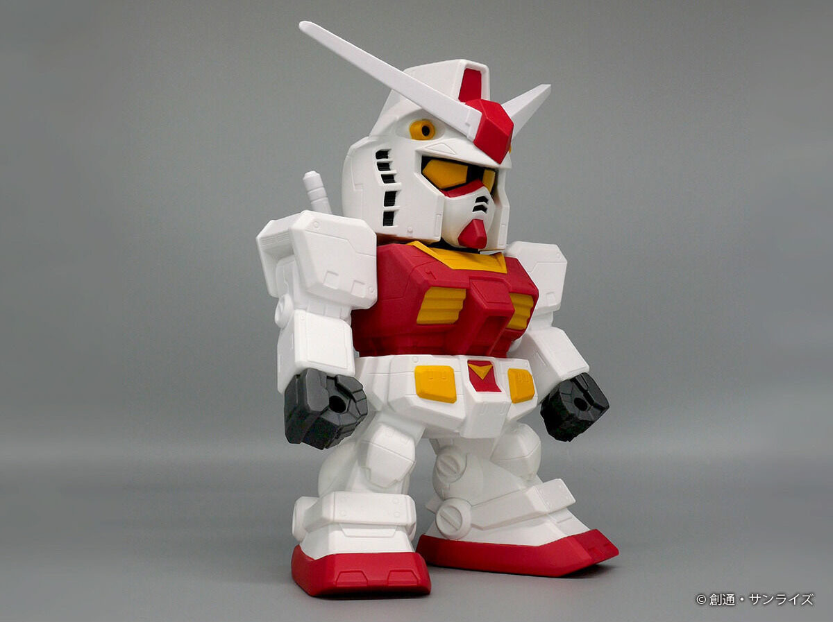 PLEX推出『巨無霸軟膠模型SD RX-78-2 鋼彈（2P配色）』巨大尺寸再現遊戲中的紅白 2P 色！
