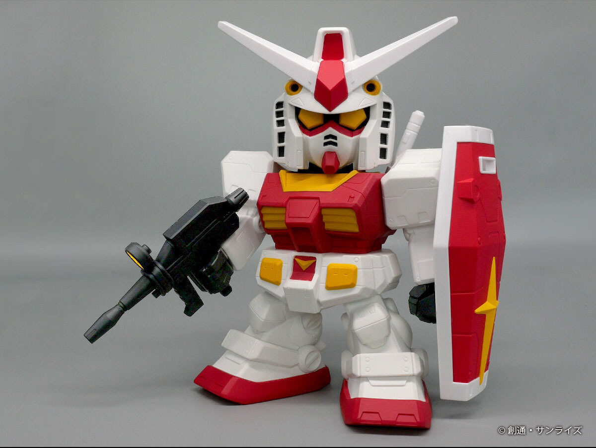 PLEX推出『巨無霸軟膠模型SD RX-78-2 鋼彈（2P配色）』巨大尺寸再現遊戲中的紅白 2P 色！