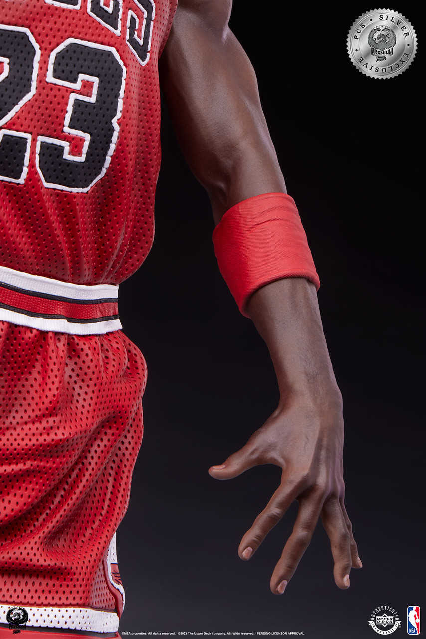 PCS NBA 空中飛人「麥可·喬丹」1/4 比例全身雕像 彷彿時間暫停的空中滯留再現！