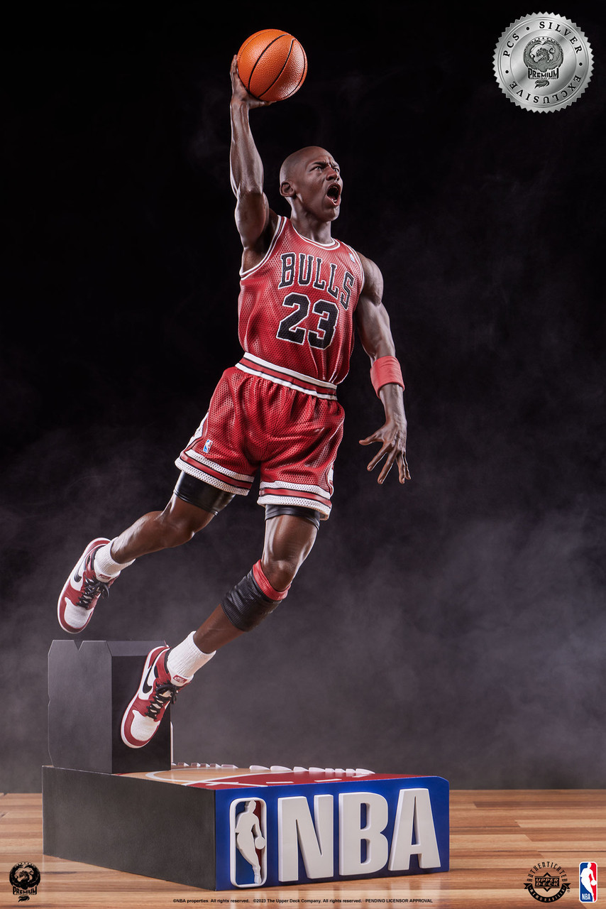 PCS NBA 空中飛人「麥可·喬丹」1/4 比例全身雕像 彷彿時間暫停的空中滯留再現！
