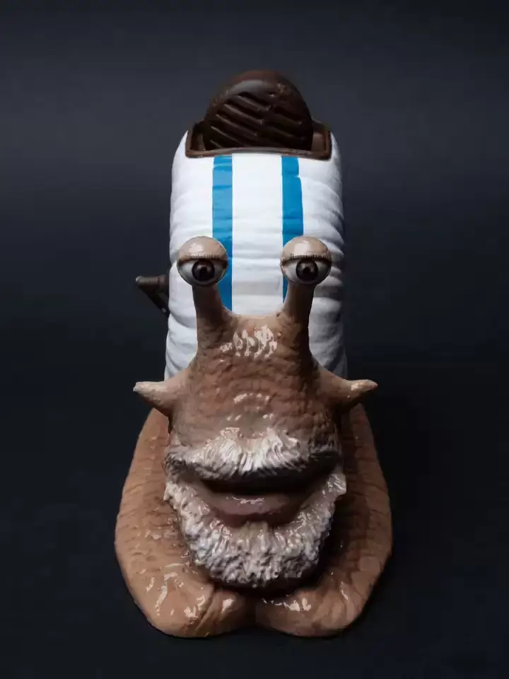 ToyQube『Netflix航海王真人版 電話蟲存錢筒(卡普)』擬真還原!偷存私房錢就靠牠啦