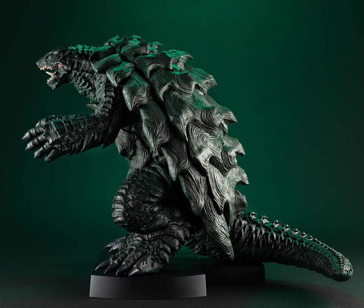 UA Monsters『大怪獸卡美拉:重生 卡美拉(2023)』魄力 30 公分雕像再現豐富聲光效果!