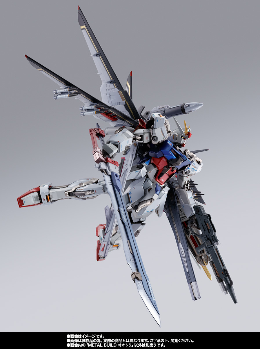 祕藏豐富組合玩法『METAL BUILD 機動戰士鋼彈SEED 鳳凰裝備』單獨販售版登場!