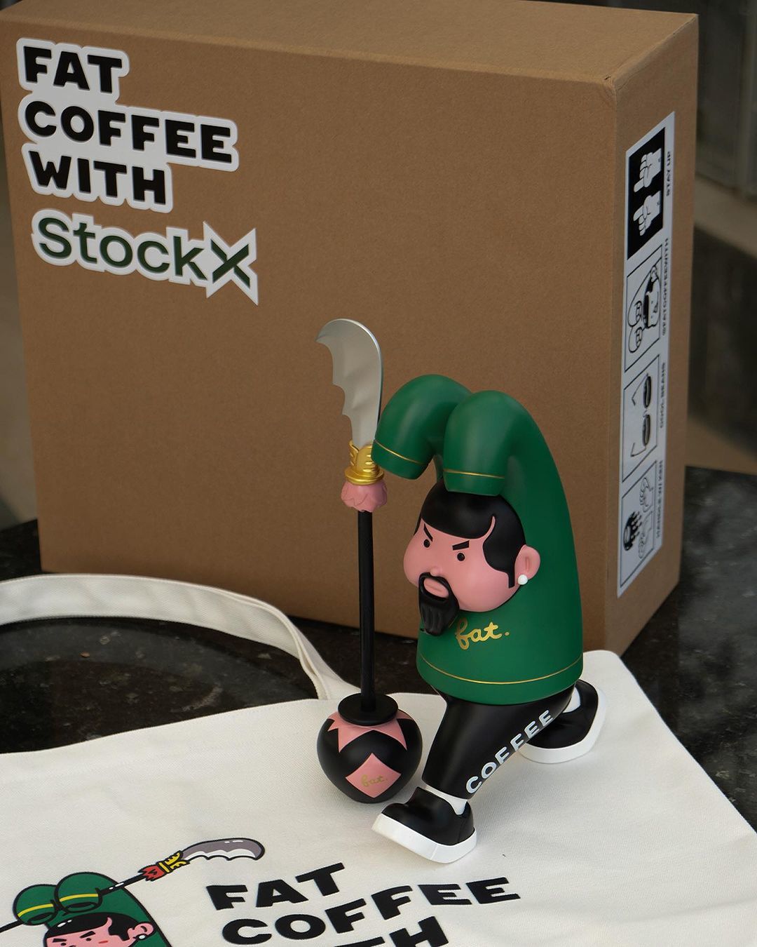 FAT COFFEE WITH × STOCK X『關公發仔』限定聯名FIGURE！創下第 10 彈商品里程碑