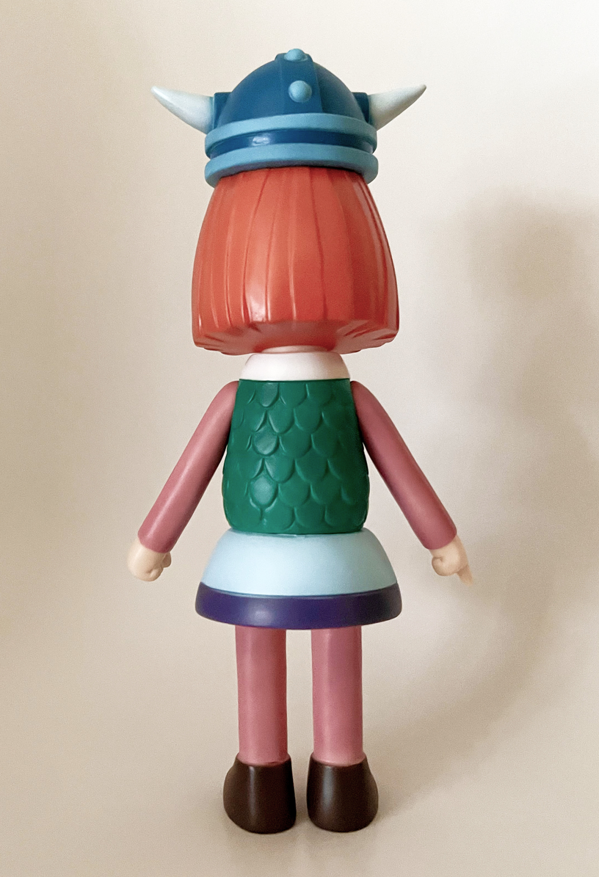 摸摸鼻子靈機一動！《北海小英雄》小威 軟膠立體人形