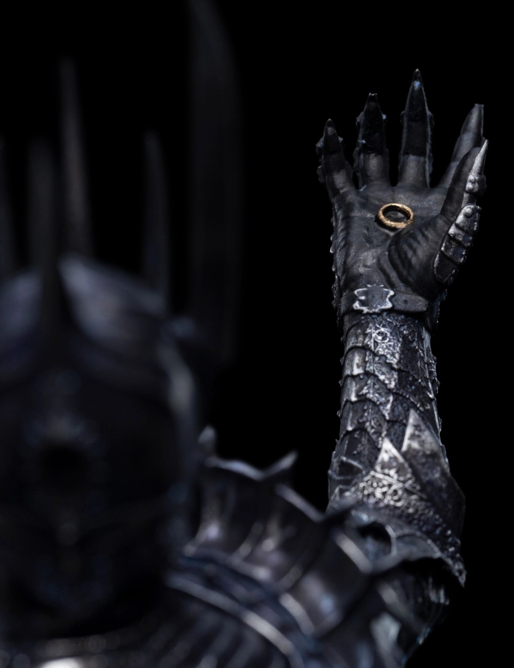 WETA《魔戒》黑暗魔君「索倫」(Sauron)全身雕像 至尊魔戒鍛造完成的瞬間!