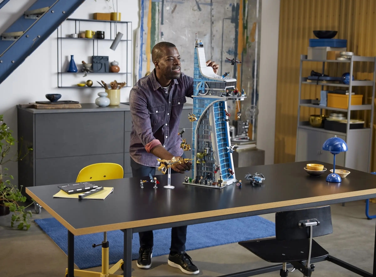 LEGO 76269「復仇者大廈」組完高達 90 公分、附上 31 款人偶的超豪華規格!