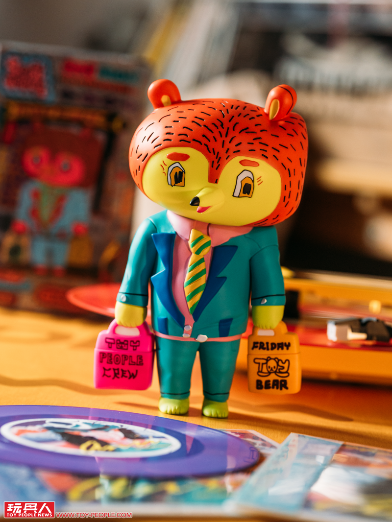 熱愛蒐藏唱片的熊熊!Rob Kidney × 玩具人「FRIDAY BEAR – TOY PEOPLE Ver.」抽選販售資訊公開