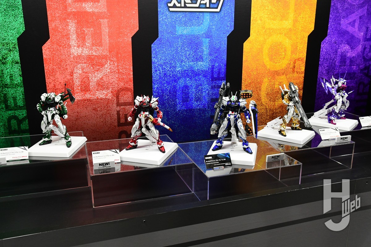 新版五色戰隊登場『METAL BUILD 異端鋼彈 紅 / 藍 / 金 / 綠 色機&幻惑機』試作品公開!