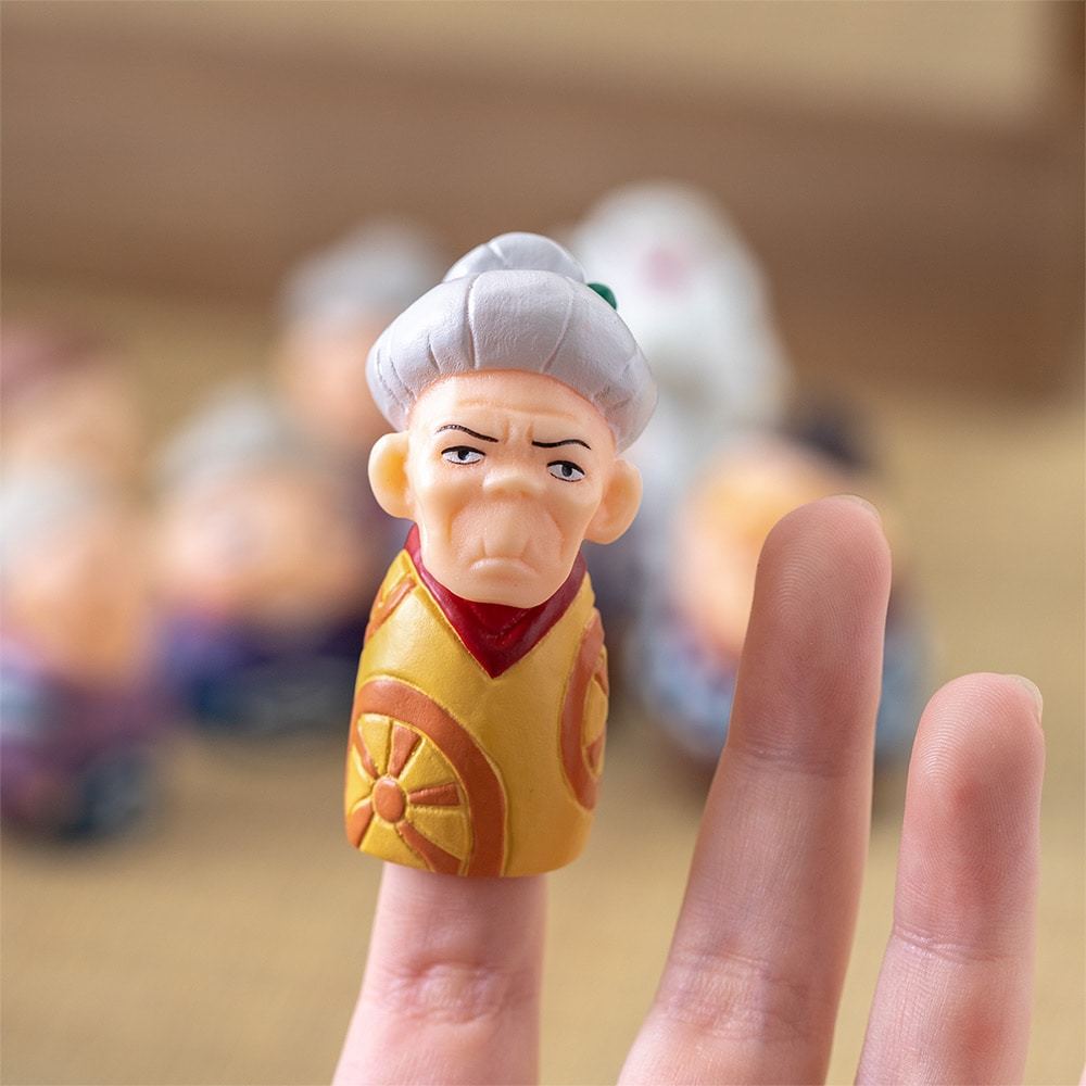 橡子共和國『蒼鷺與少年 手指偶套組』收錄七位老婆婆木偶與超可愛的哇啦哇啦!