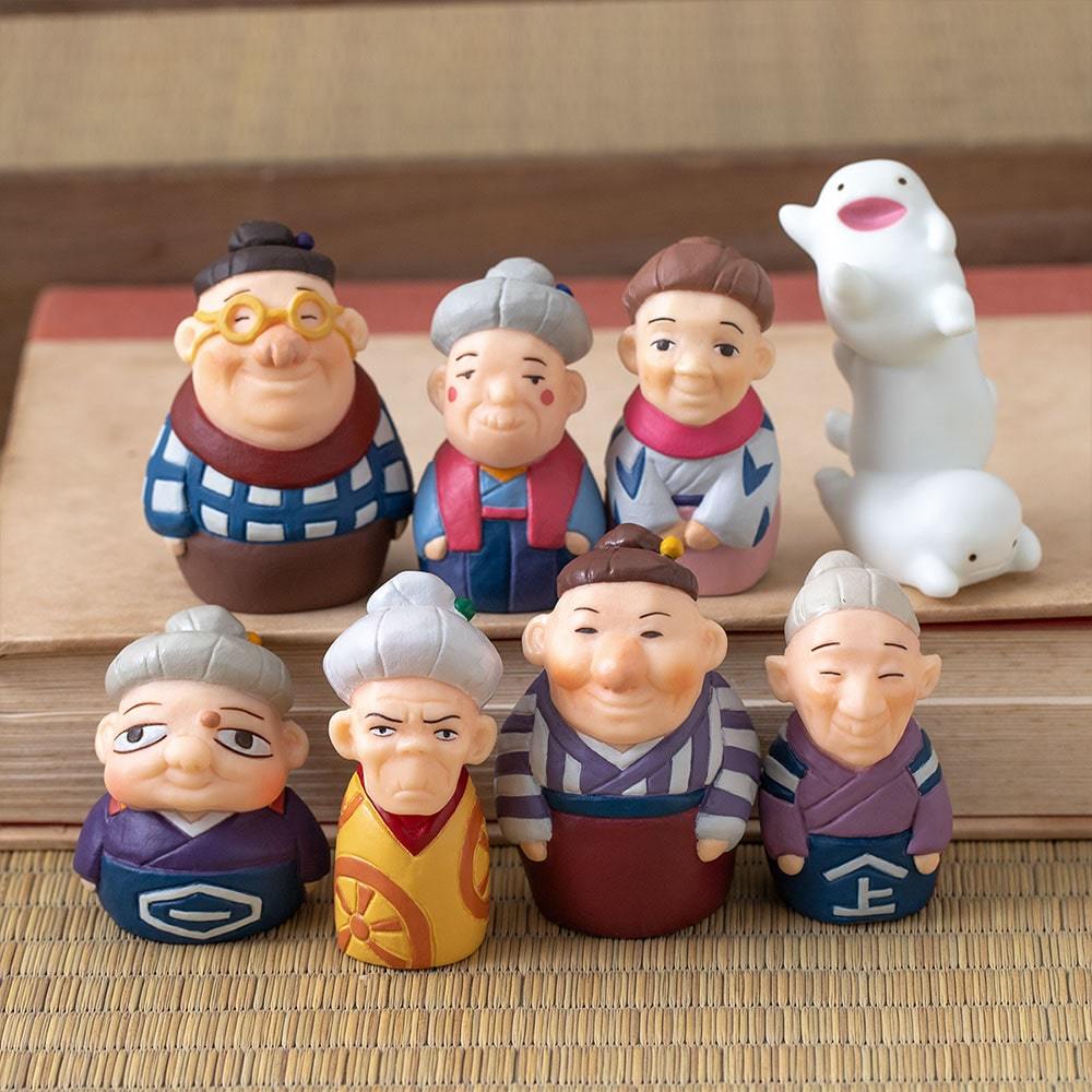 橡子共和國『蒼鷺與少年 手指偶套組』收錄七位老婆婆木偶與超可愛的哇啦哇啦!