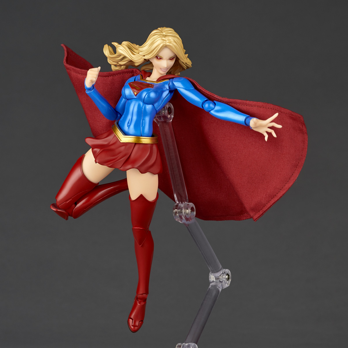 海洋堂 Amazing Yamaguchi DC「超少女」(スーパーガール)可動人偶 商品化決定!