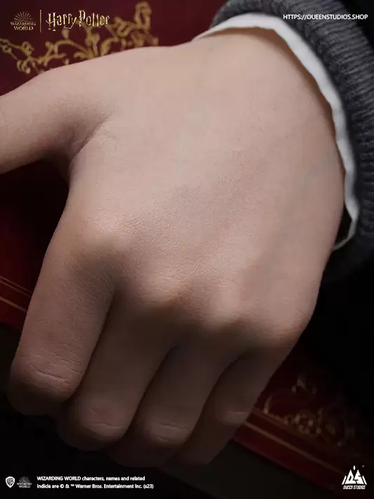 Queen studios『哈利波特 1/1比例胸像』超擬真還原《神秘的魔法石》時期的丹尼爾·雷德克里夫