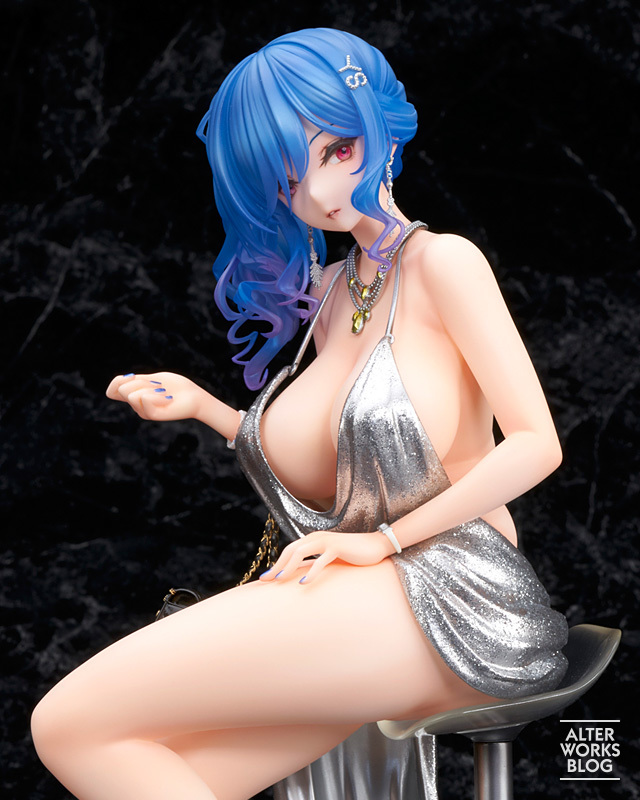ALTER《碧藍航線》聖路易斯 Luxury Handle Ver. 1/6 比例模型 大膽禮服與無瑕肉體交織成的完美畫面!