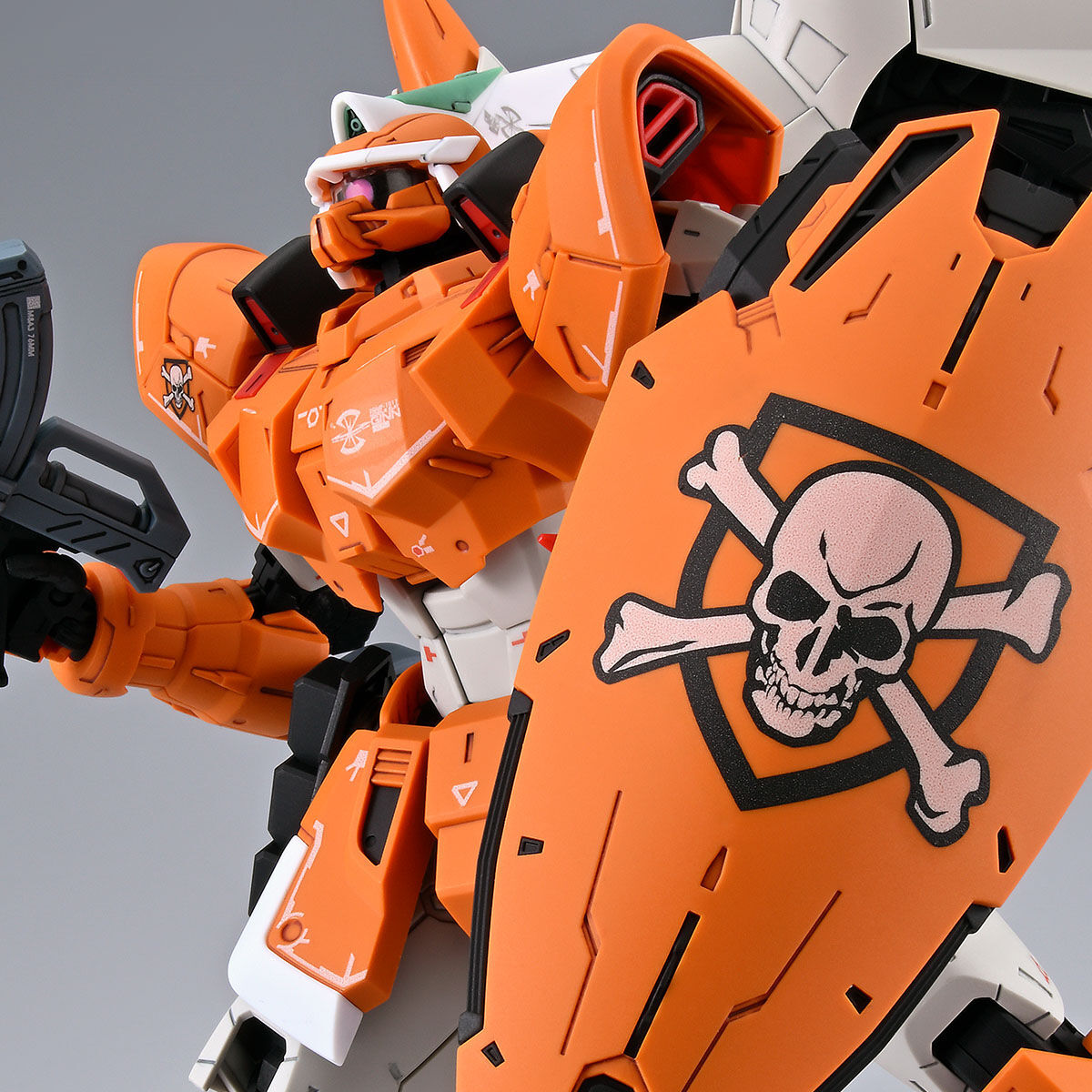 機動戰士鋼彈SEED『MG 1/100 基恩(米蓋爾·艾曼專用機)』再現「黃昏的魔彈」西川貴教配色!