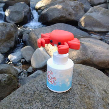 將創意變成財富！推主自創的「螃蟹造型洗手乳罐」商品化，讓可愛螃蟹製造泡泡洗淨雙手！