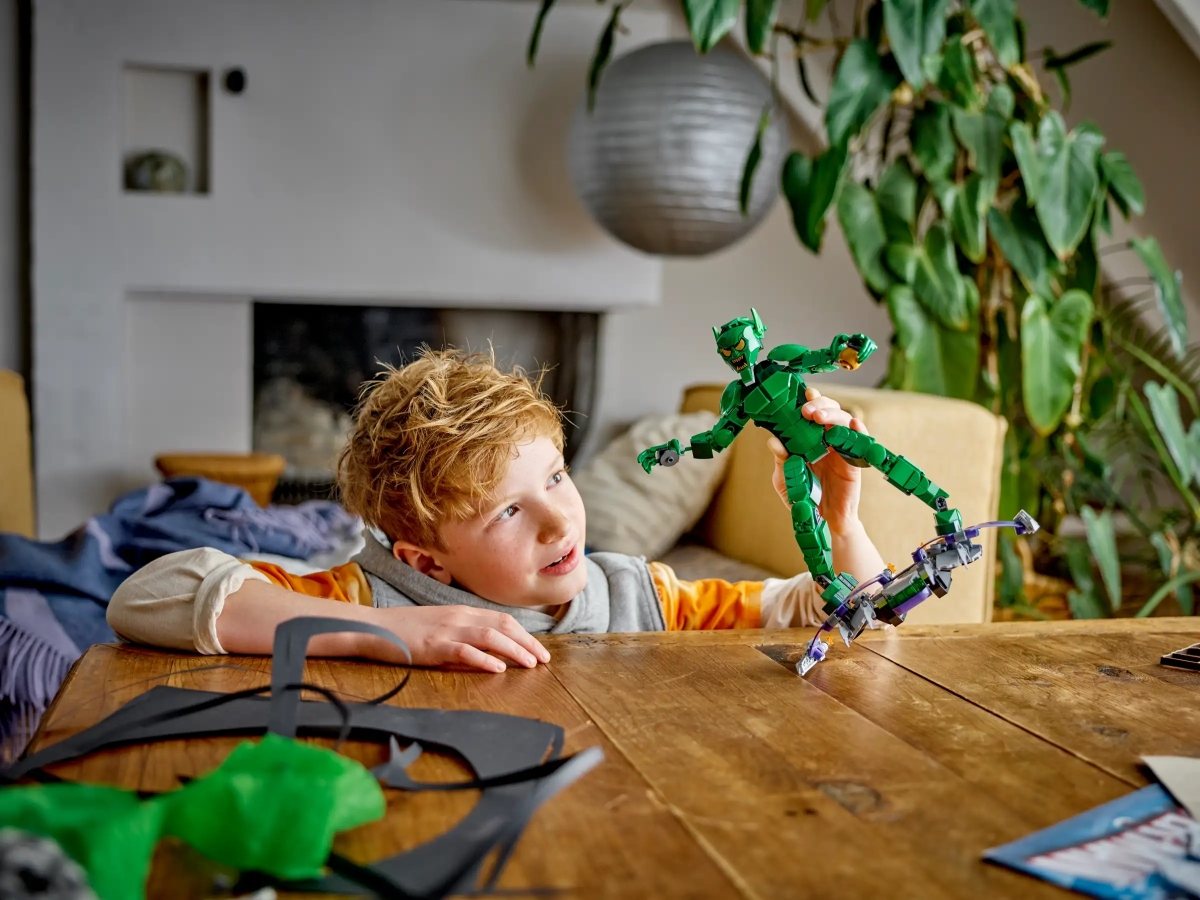 LEGO 76298「鋼鐵蜘蛛」、76284「綠惡魔」兩款磚拼人偶 4 月上市！