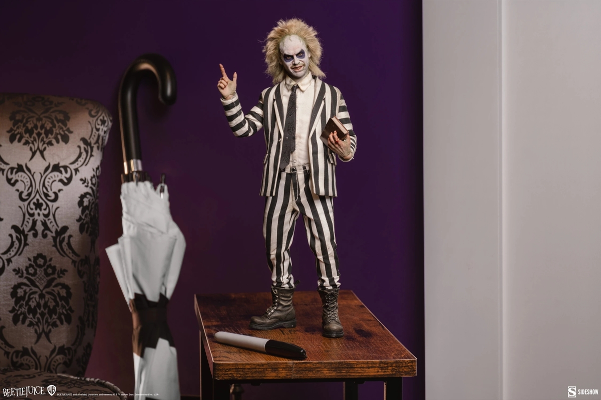 SIDESHOW「陰間大法師」（Beetlejuice）1/6 比例可動人偶 不修邊幅的怪誕氣息高度還原！