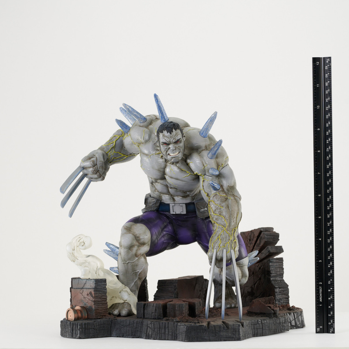 Diamond Select Toys『武器浩克(Weapon Hulk)』1/7 比例雕像,結合最強能力的人造武器登場!