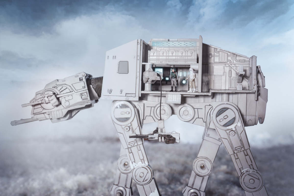 Jazwares『星際大戰 迷你星際中隊 霍斯星之役』戰鬥套組，多種載具重現冰天雪地中的名場面！