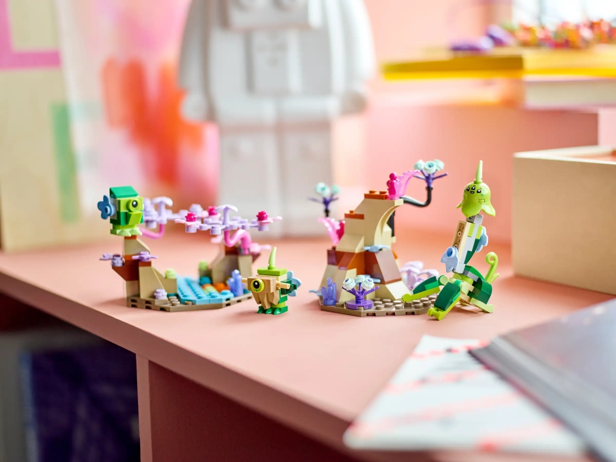 LEGO 40715「外星人組合包」、40716「外星棲息地」將於 5 月 1 日發售!