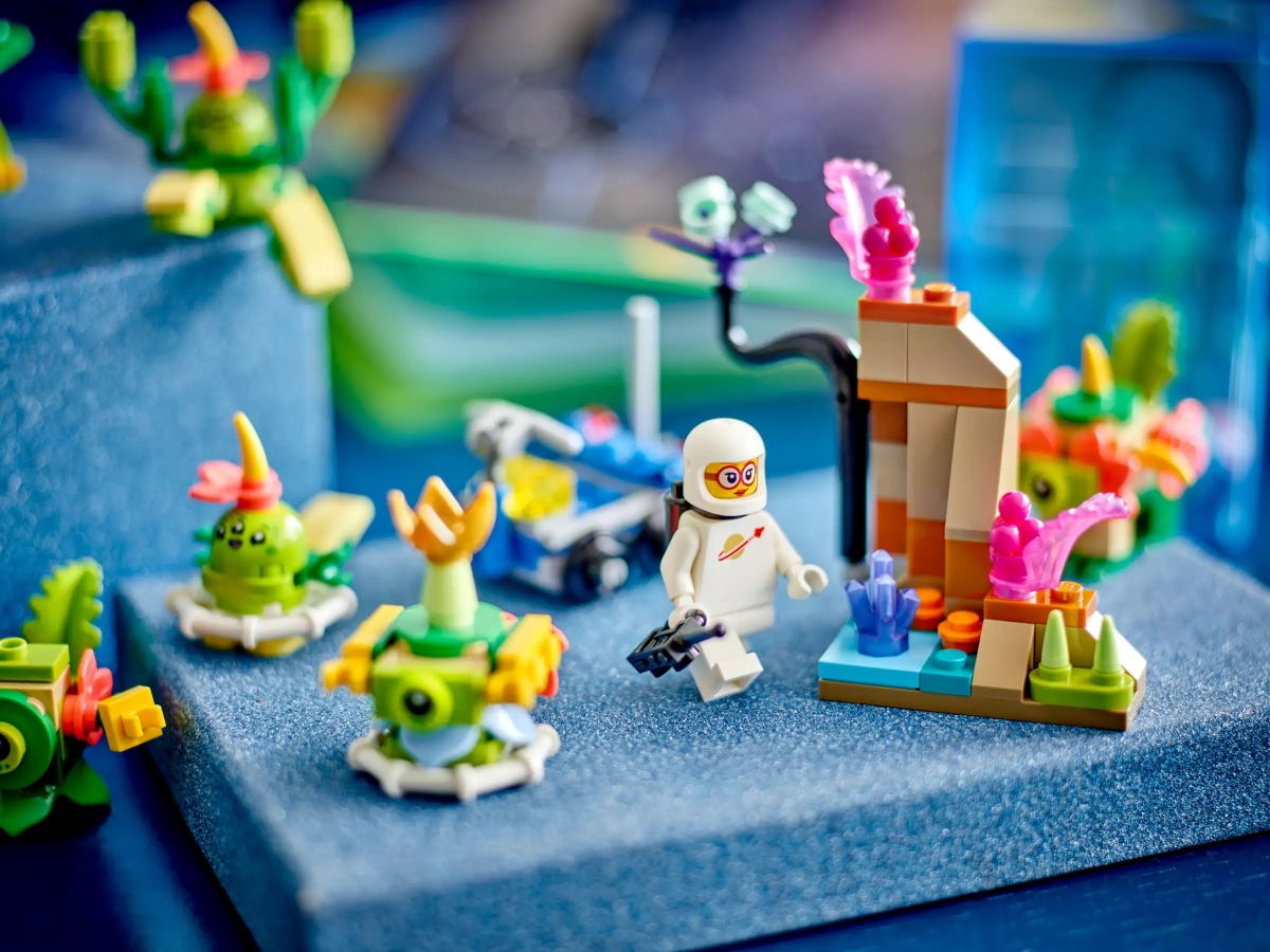 LEGO 40715「外星人組合包」、40716「外星棲息地」將於 5 月 1 日發售!