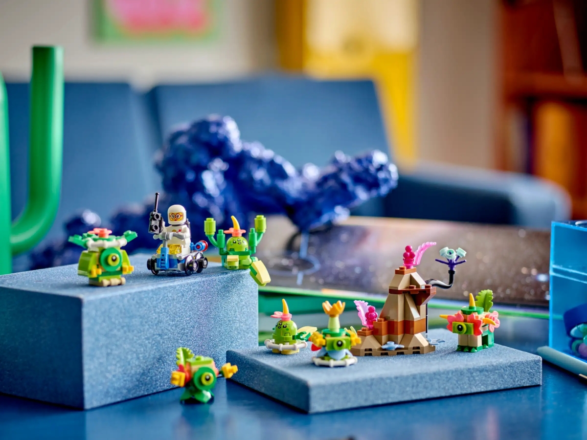 LEGO 40715「外星人組合包」、40716「外星棲息地」將於 5 月 1 日發售!
