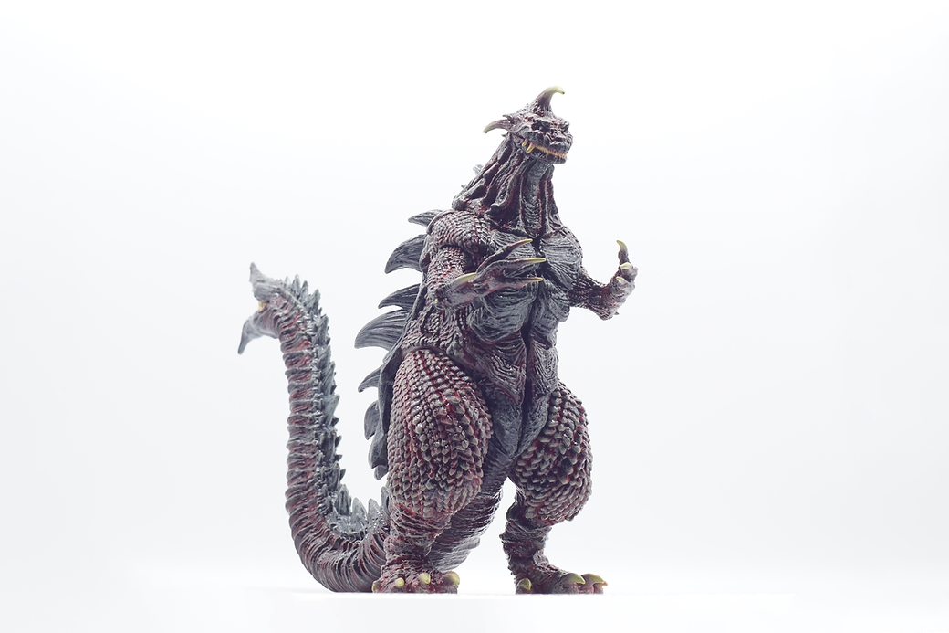 Seismic Toys『新·超人力霸王 哥美斯 灰色限量版』軟膠玩具，巨大不明生物 1 號強勢襲來！