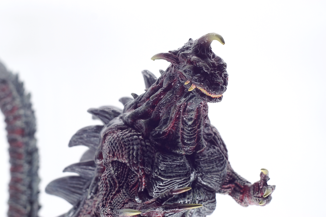 Seismic Toys『新·超人力霸王 哥美斯 灰色限量版』軟膠玩具，巨大不明生物 1 號強勢襲來！