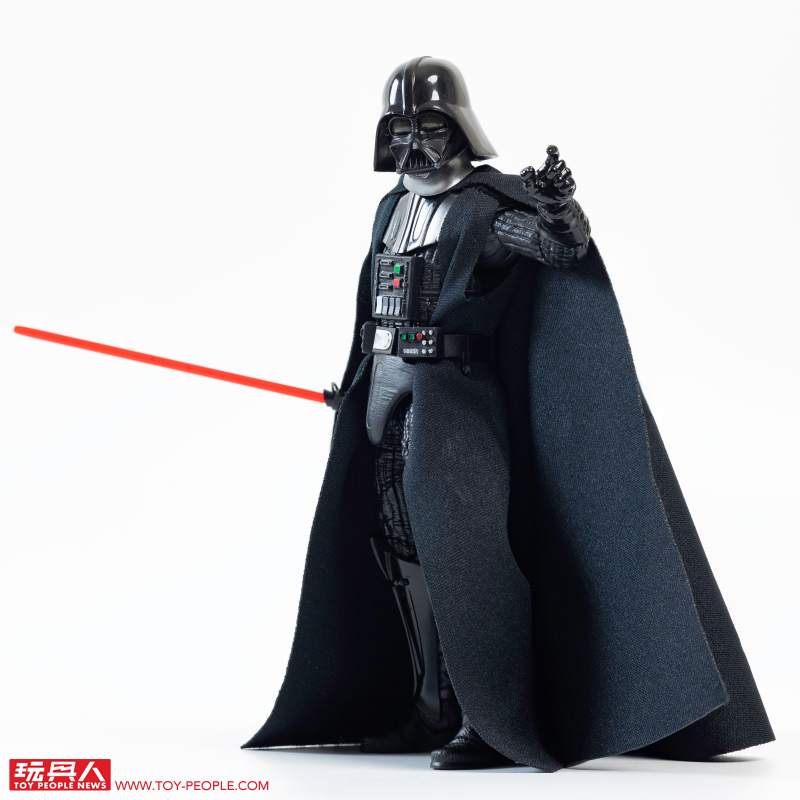 孩之寶 黑標系列「薩繽·連 Force FX 菁英光劍」、「達斯·維達&曼達洛人 可動人偶」開箱報告 用超讚玩具迎接星戰日!